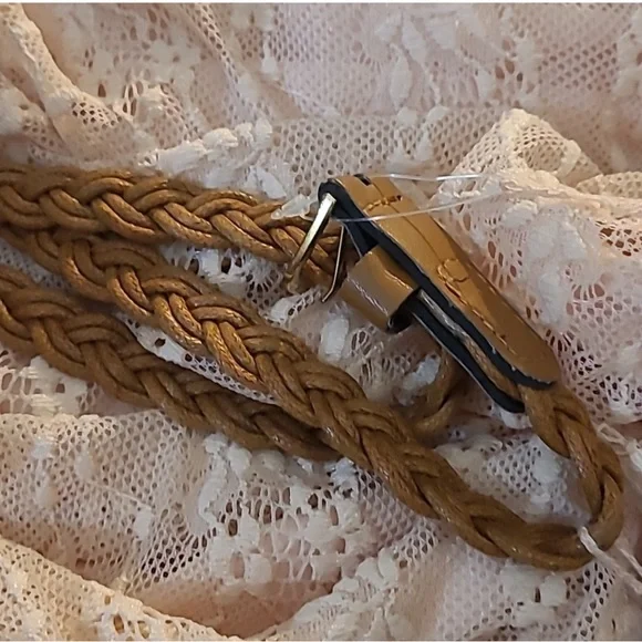 NWT Lily Rose dress. Blush size small - Picture 7 of 8